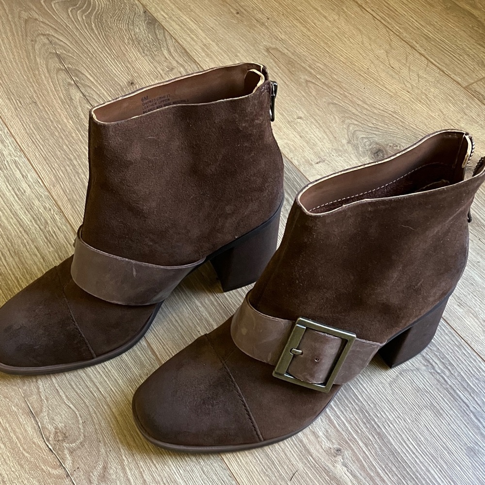 Kork-Ease Women's Brown Suede Ankle Booties Size 6M Buckle Detail